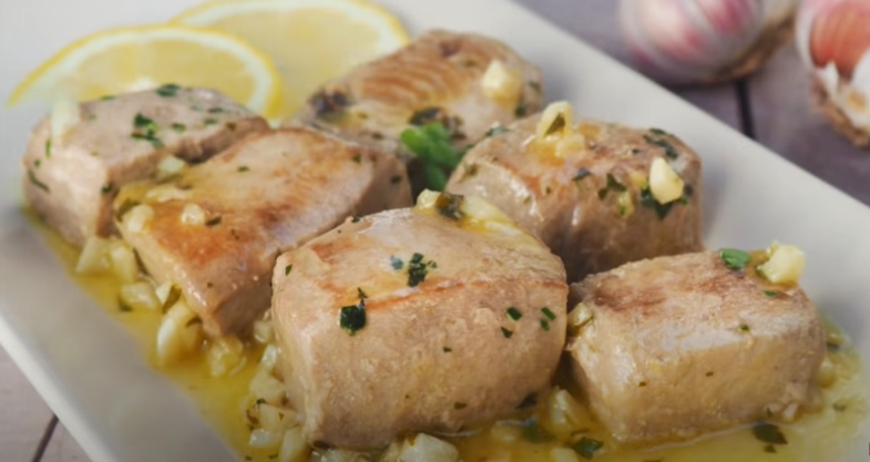 Atún al ajillo el plato delicatessen que harás en cinco minutos