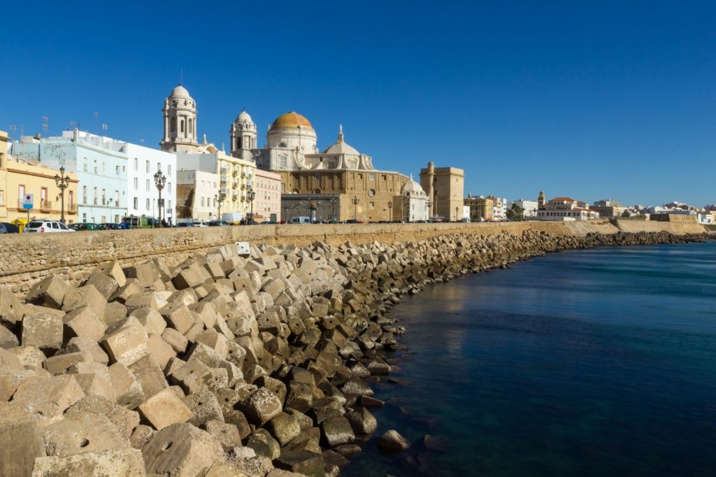 Cádiz, una provincia de armas