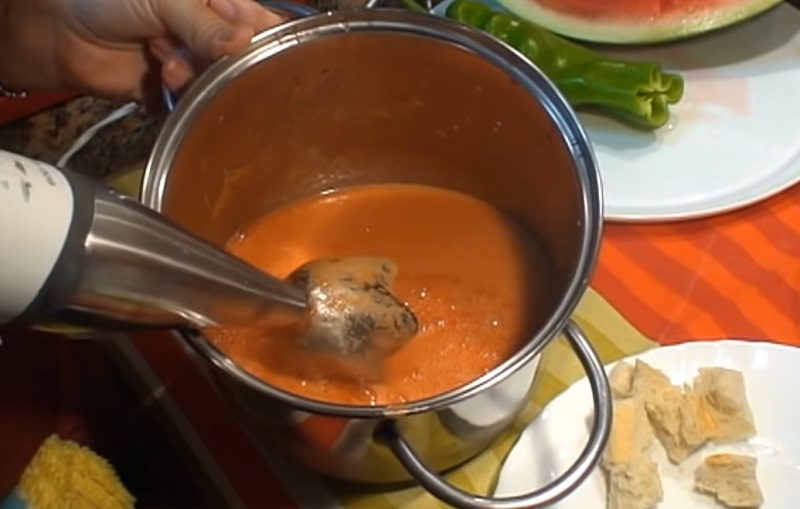 Este Refrescante Gazpacho De Sandía Será Tu Preferido