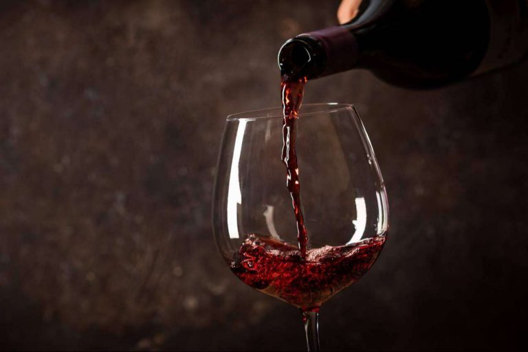 Las particularidades de los vinos franceses y el champagne de Vinomet