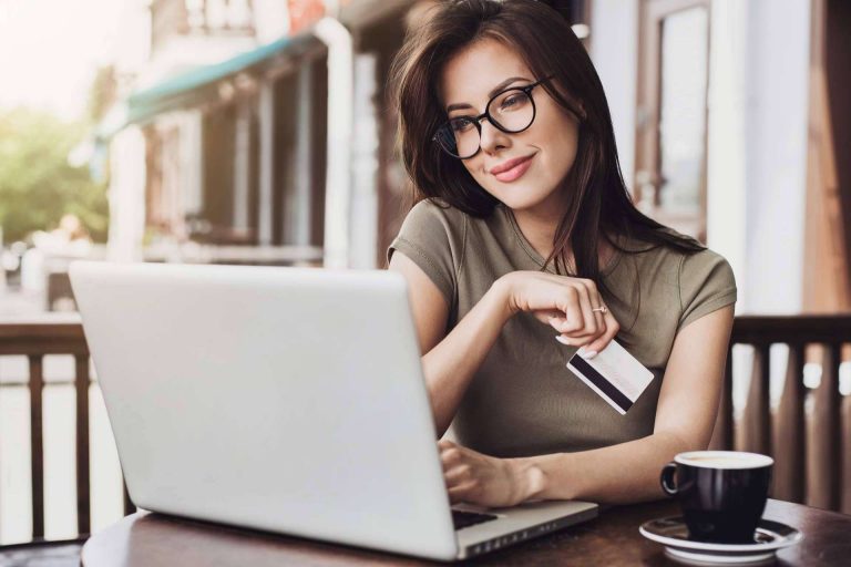 La plataforma Dámelo Dámelo diseña una estrategia en su portal para la compraventa en comercios locales