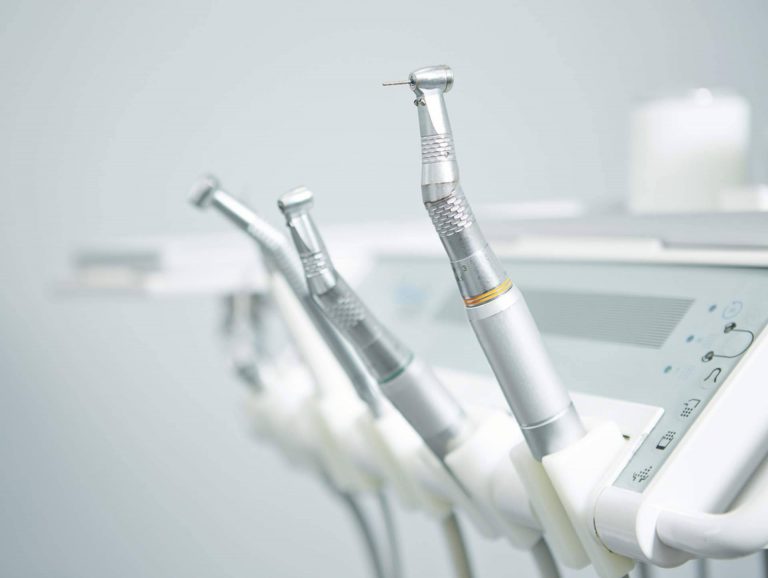 Presición Médica Dental dispone de especialistas en reparación y venta de instrumentos odontológicos