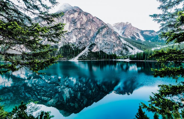 Los lagos más bonitos de España para una escapada de verano