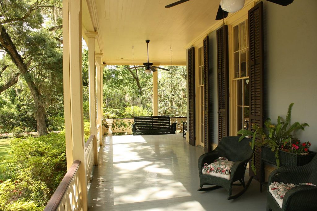 Porche O Pérgola: Esta Es La Mejor Opción Para Tu Jardín