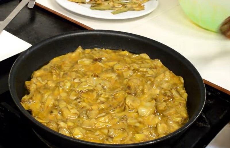 Tortilla De Alcachofas: Los Pasos Para Replicar En Casa La Receta De Jordi Cruz