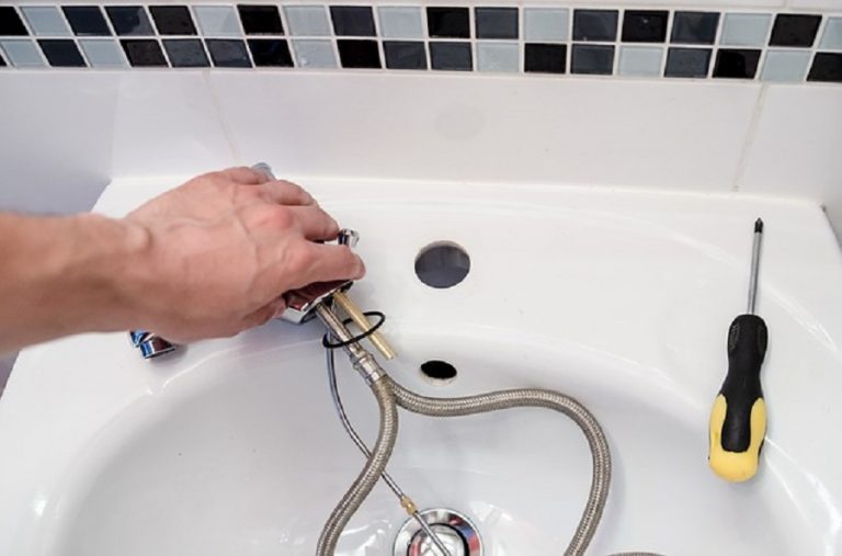 ¿Qué debes hacer cuando tienes un atasco en las tuberías de tu casa?