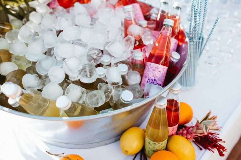Víver Kombucha diversifica su producto atendiendo a la nueva demanda saludable de los eventos nupciales