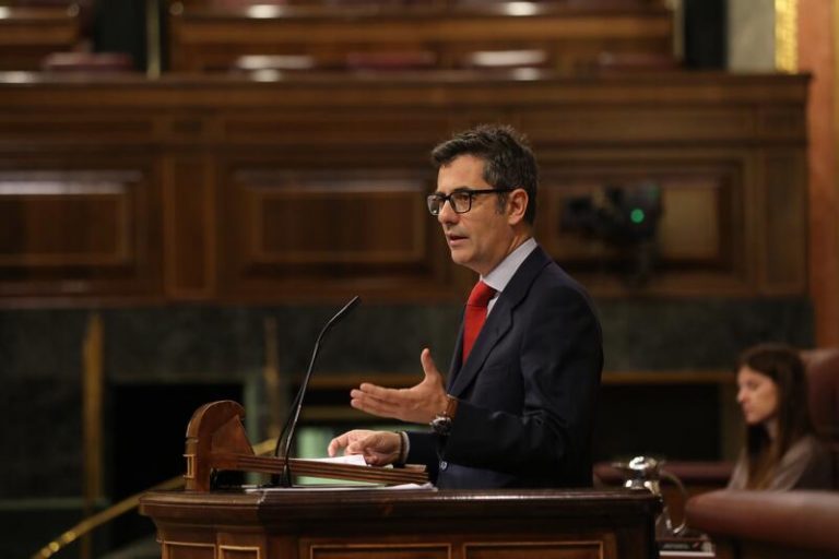 El juez del caso Pegasus cita como testigo al ministro Bolaños