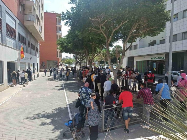 El PP pide más centros de extranjería y más medios en las comisarías para evitar el «colapso» migratorio