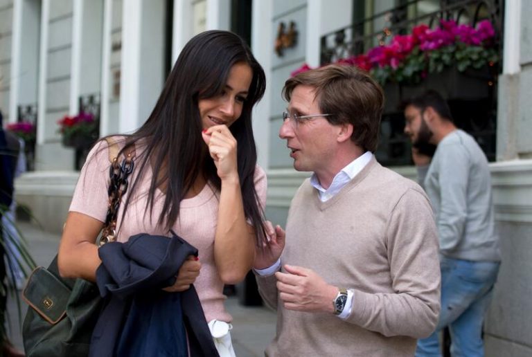 Almeida y Villacís cumplen tres años de «matrimonio político» con crisis como el presunto espionaje y las mascarillas