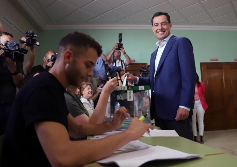 19J.- Moreno espera que los andaluces voten «masivamente» y «en libertad» y que no haya incidentes en la jornada