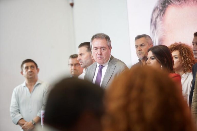 Espadas anuncia que Susana Díaz continuará como senadora por Andalucía