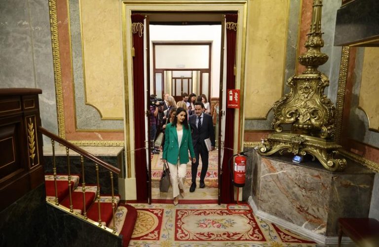 Cs celebra una ejecutiva para buscar salidas a la debacle andaluza y repensar su futuro