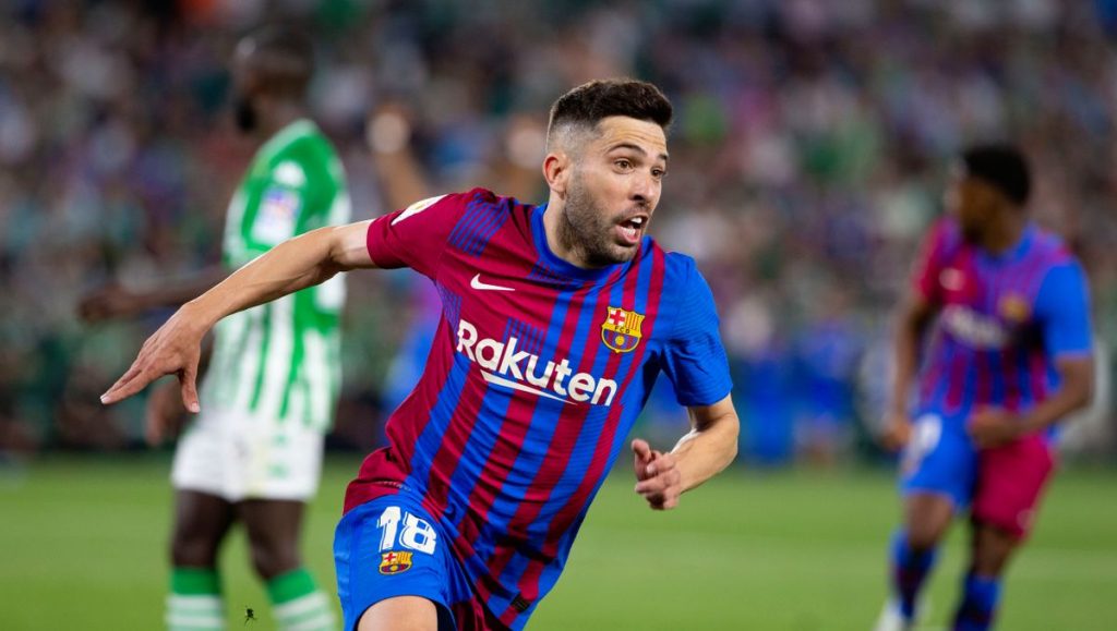 Alba Apoya A Sus Compañeros 