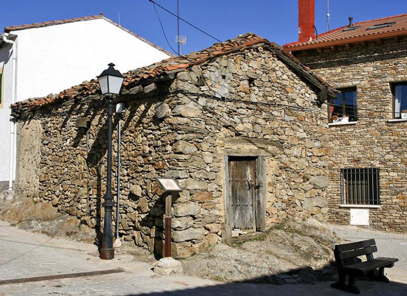 La Acebeda: rodeada por un bosque