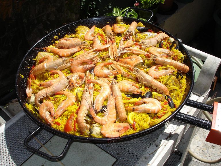 David Beckham vence a Arguiñano y Chicote con su receta de paella