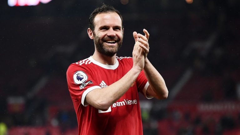 De Juan Mata a Pablo Alfaro: futbolistas con un título universitario bajo su brazo
