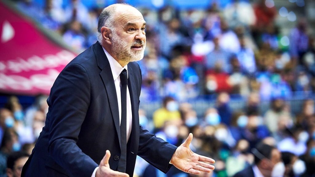 El Baloncesto Español En Vilo Por La Salud Del Entrenador 