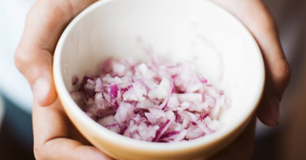 El Uso Que Le Puedes Dar A La Piel De La Cebolla 11 Infusiones De Piel De Cebolla Contra El Dolor De Garganta