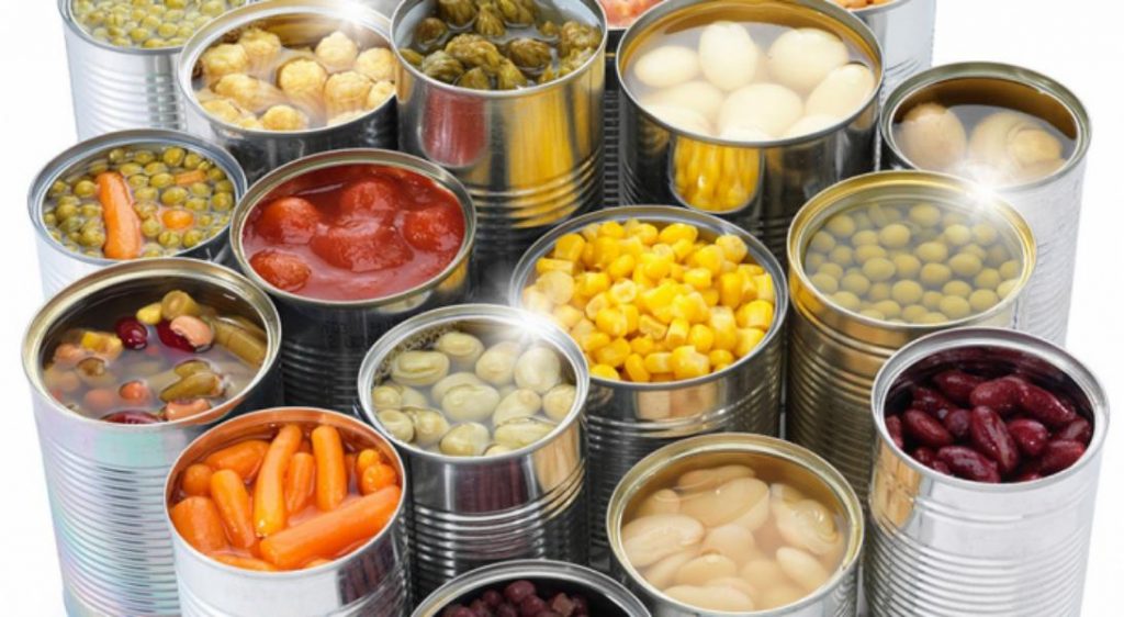 Latas De Conserva Y Harina