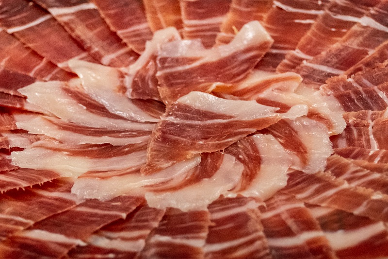 Jamón Ibérico: Cómo Conservarlo Mejor En Verano Y Otros Secretos