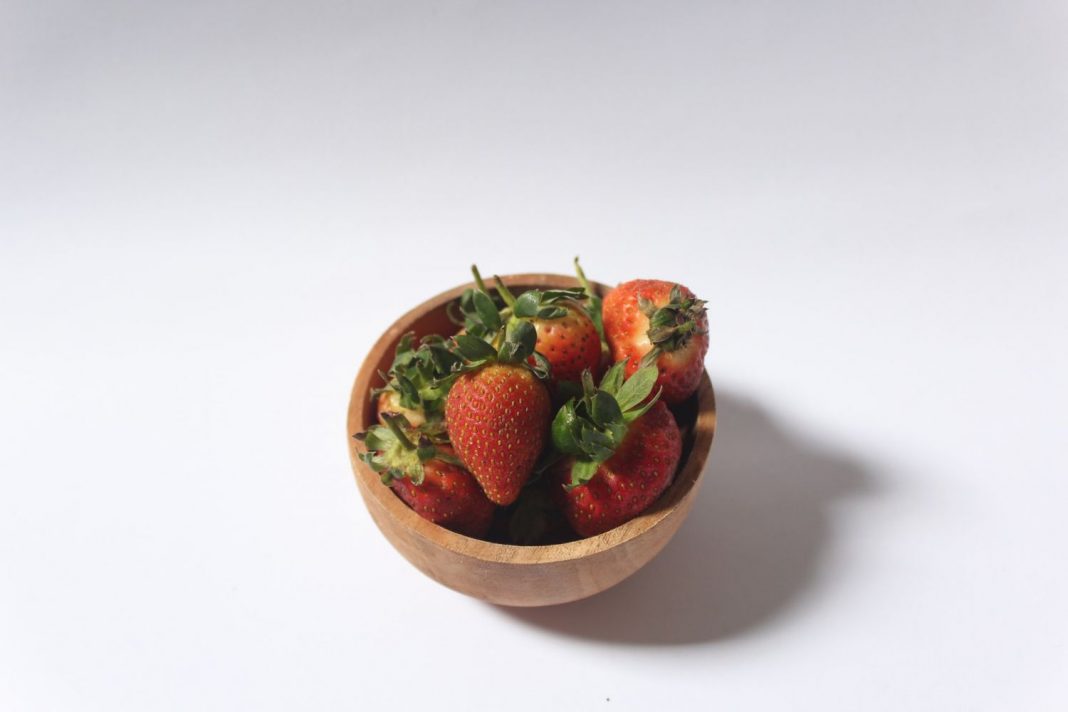 La receta de Jordi Cruz para un gazpacho de fresas sublime