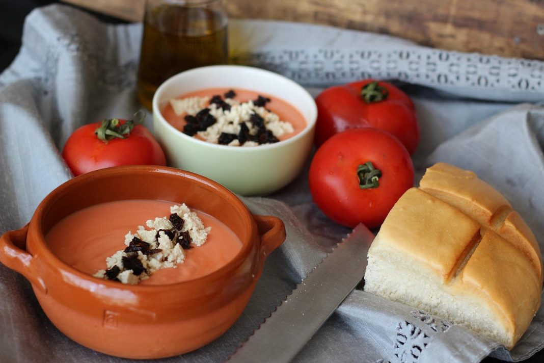 La receta de la abuela de un auténtico salmorejo cordobés tradicional