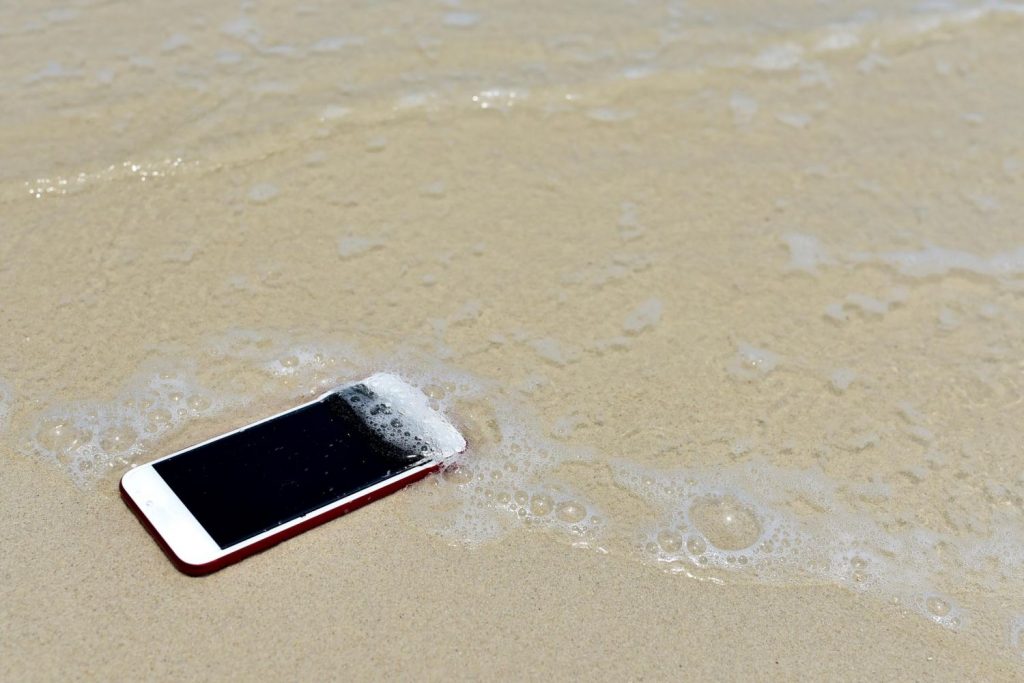 ¿Existe Un Truco Para Sacar El Agua Del Iphone?