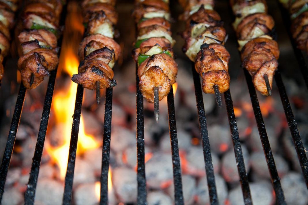 Pincho moruno los sencillos pasos para hacerlo y que no se te queme