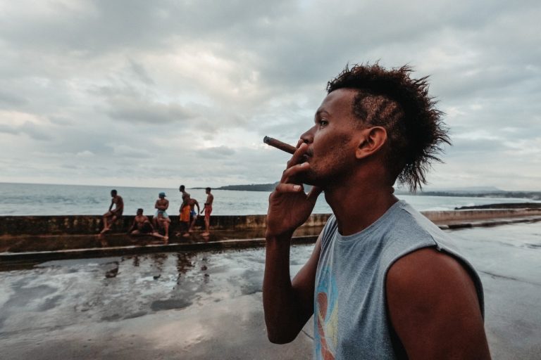 Playas de España en las que tienes prohibido fumar