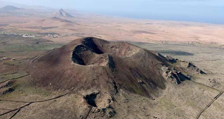 Volcán Montaña De La Arena En La Oliva España Belleza Natural