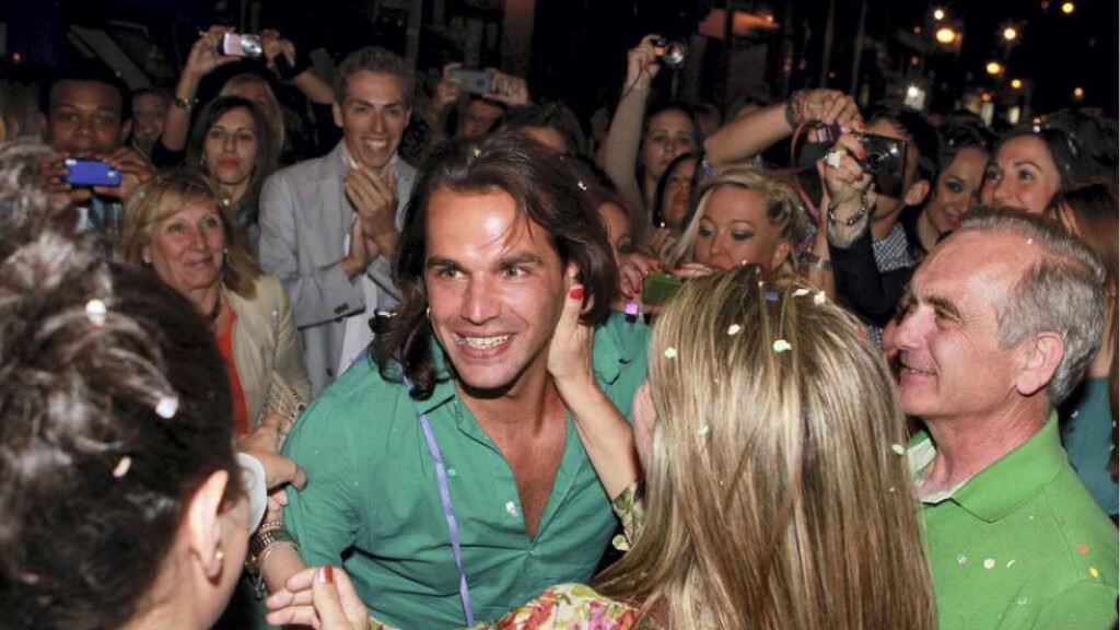 Pepe Flores mordió a la enfermera