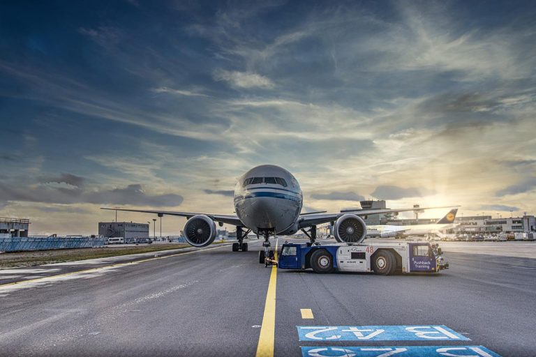 El truco para ser el primero en recoger la maleta facturada en el aeropuerto