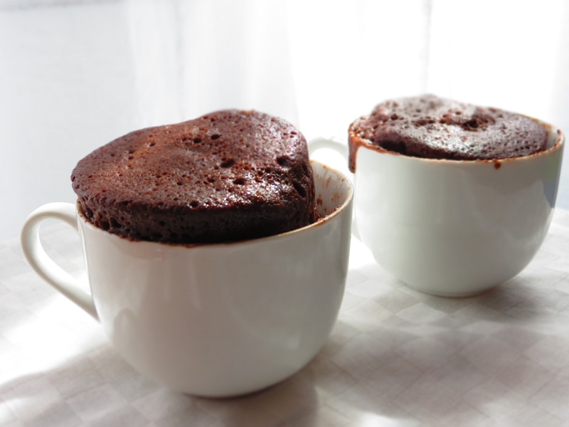 Cómo hacer un bizcocho de chocolate en el microondas en dos minutos