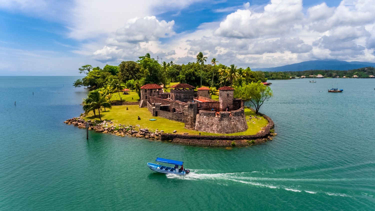 Castillo San Felipe Rio Dulce Guatemala