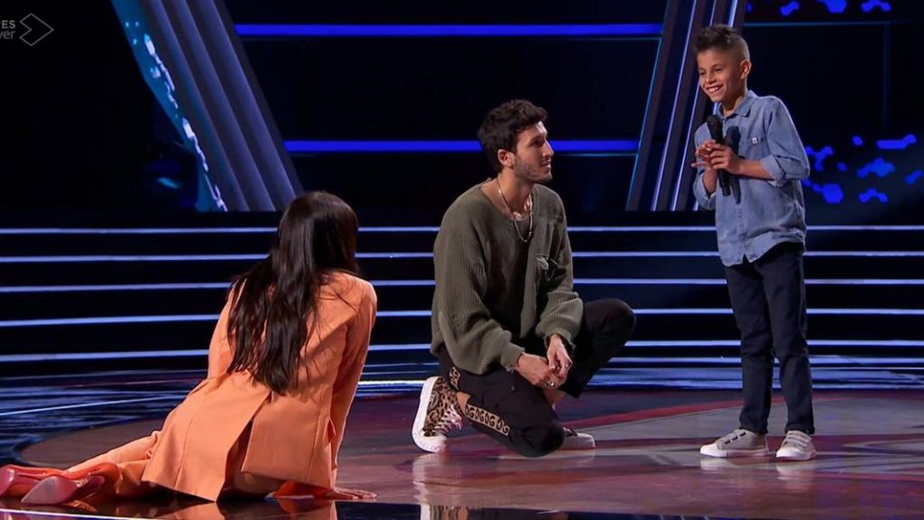 Sebastián Yatra no está quieto en las galas