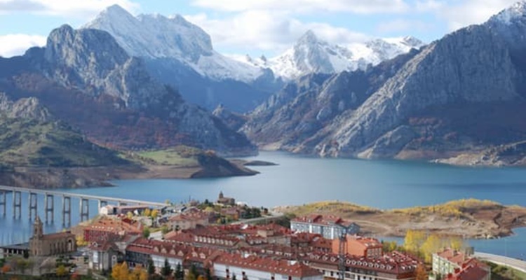 Fiordos Leoneses Natural España