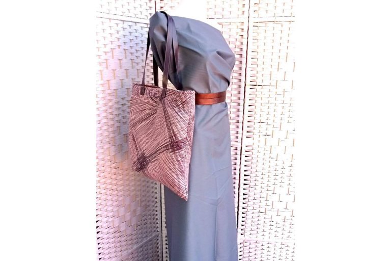 Los trabajos artesanales con piezas cruelty free de Inirt Atelier