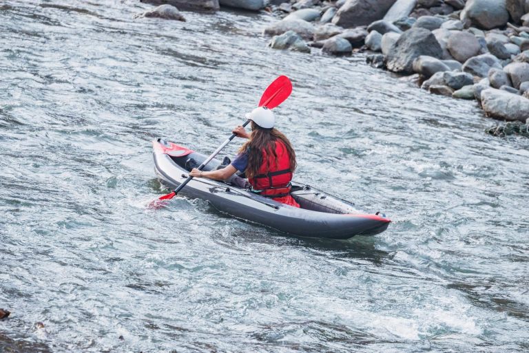 El kayak hinchable low-cost que va a arrasar este verano, según CholloDeportes