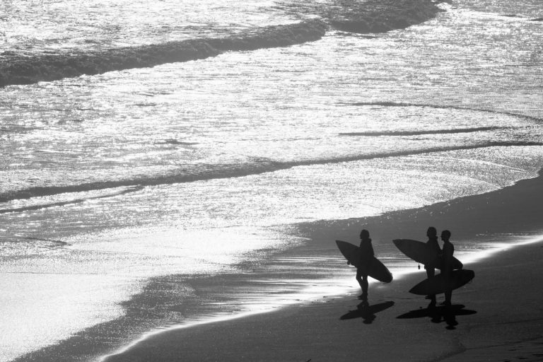 Tablas de surf y algunos de los mejores sitios de España para practicar surf, de la mano de Watsay