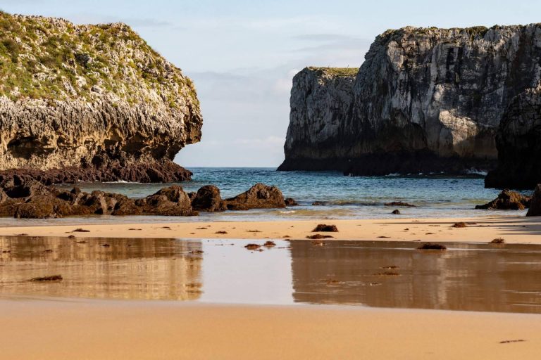 El Hotel Rural Montesomao permite descubrir las playas de la costa asturiana