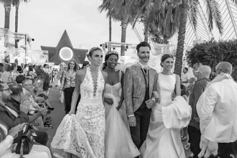Atelier de Bodas desfila en Afrodita II ‘El guardián de la moda’, un desfile benéfico con los diseñadores nupciales valencianos más destacados