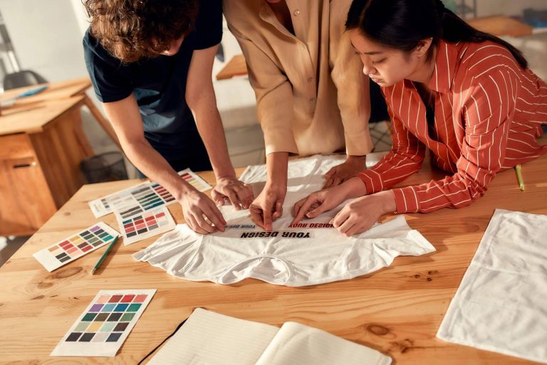 Ropa personalizada para empresas, de la mano de Srflyer