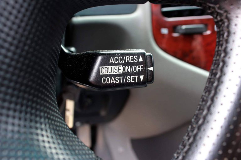El limitador de velocidad es un elemento clave para disminuir el riesgo de accidentes automovilísticos, según TodoRenting.es