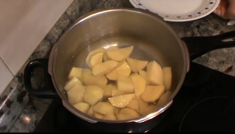 Pastel De Patata Y Carne: La Receta A La Que Nadie Logra Resistirse