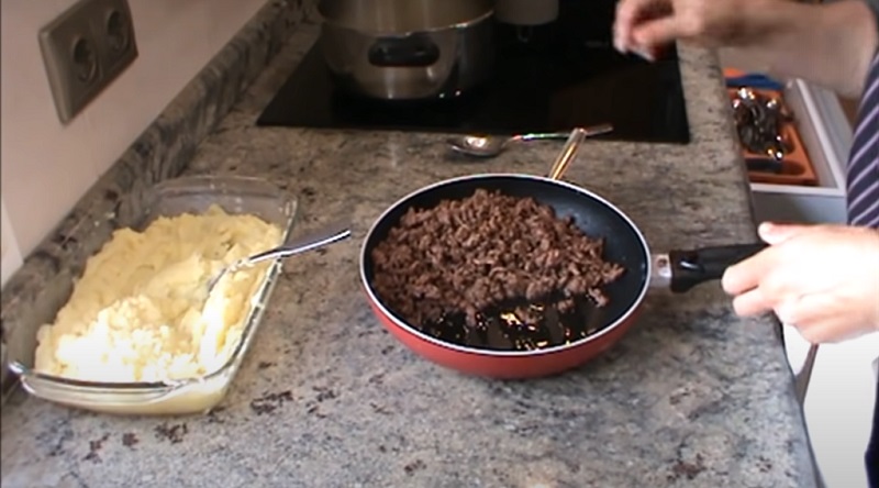 Pastel De Patata Y Carne: La Receta A La Que Nadie Logra Resistirse