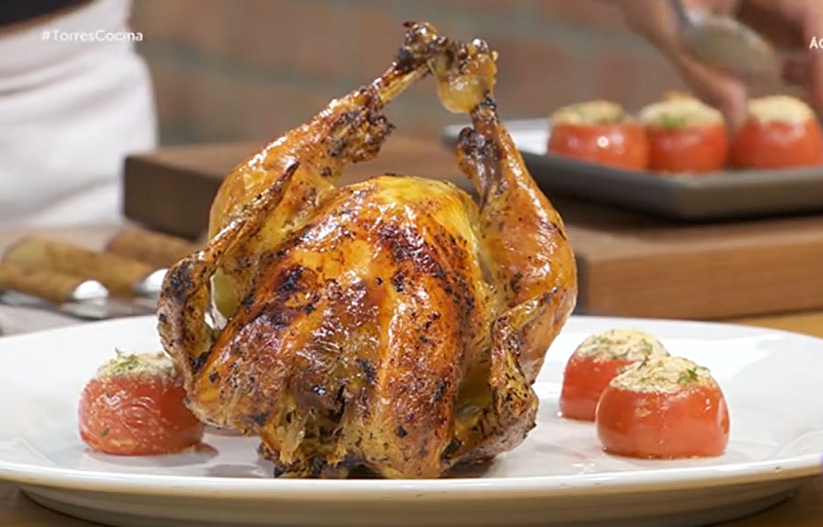 Pollo al horno los pasos de los hermanos Torres para que esté de escándalo