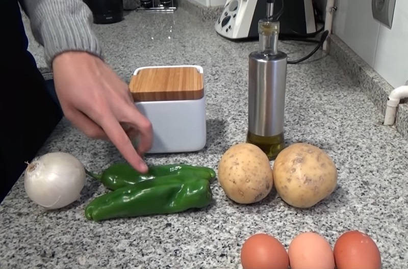 Este Ingrediente Eleva El Sabor De La Tortilla De Patatas A Otro Nivel