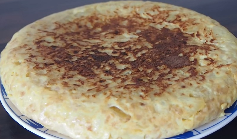 Tortilla De Patatas: Cómo Hacerla Con Cebolla Caramelizada