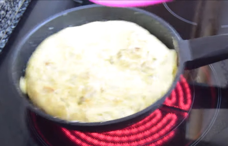 Este Ingrediente Eleva El Sabor De La Tortilla De Patatas A Otro Nivel